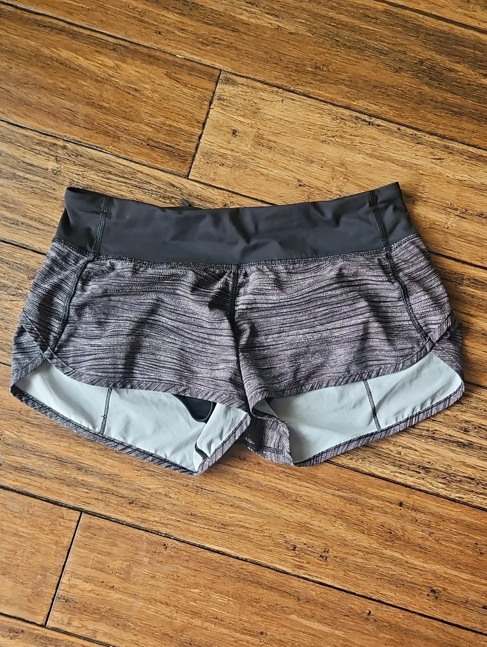 Lululemon Gray Active Running Shorts Size 6